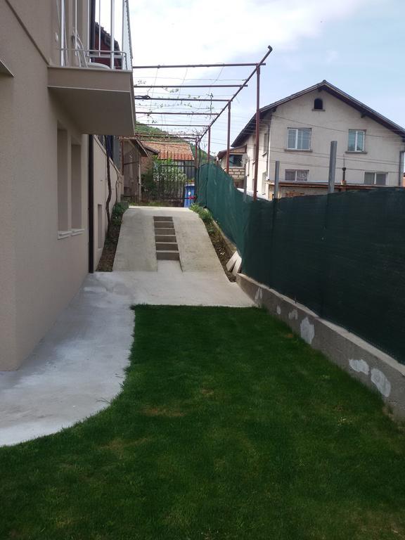 Guest House Tedi Saparewa Banja Exterior foto